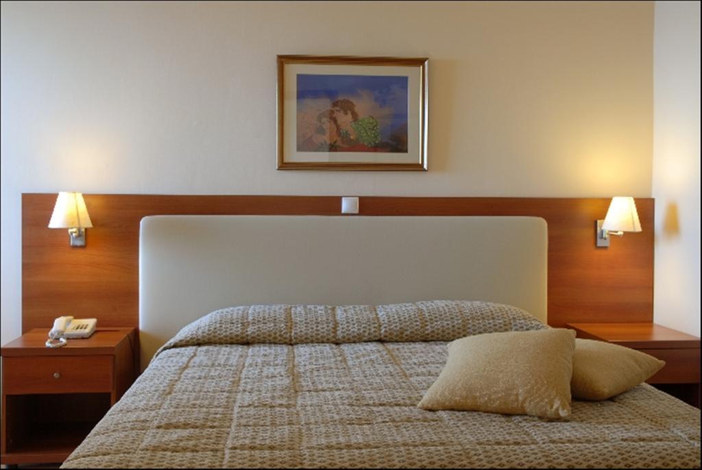 Hotel Nissaki Beach Nisaki  Room photo